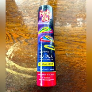 100 Pack of Glow Sticks